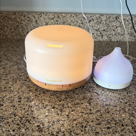 2 Color Changing Essential Oil Diffusers - Picture 4 of 13